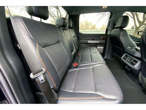 Used 2025 Ford F350 Lariat image 29