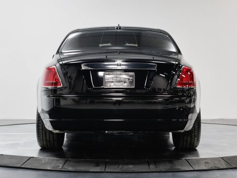 Used 2011 Rolls-Royce Ghost image 32