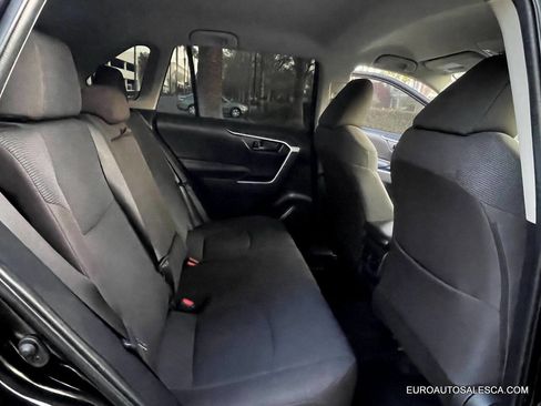 Used 2022 Toyota RAV4 LE image 23