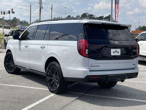 Used 2025 Ford Expedition Max Platinum w/ Stealth Appearance Package image 4