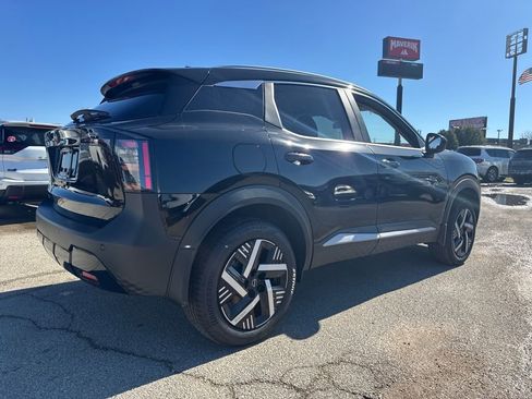 New 2026 Nissan Kicks SV image 6