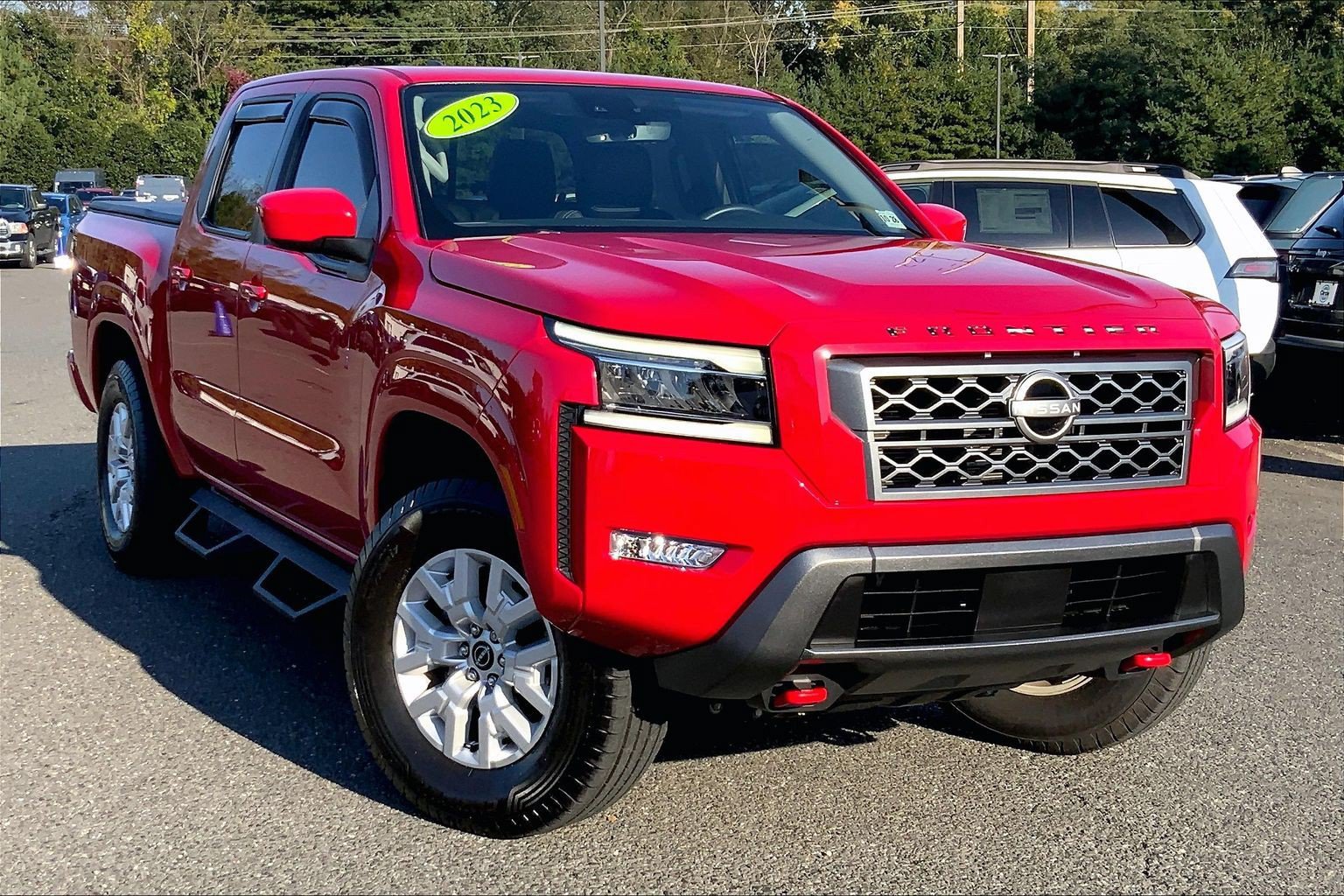 Used 2023 Nissan Frontier SV w/ SV Premium Package AWD/4WD image 2