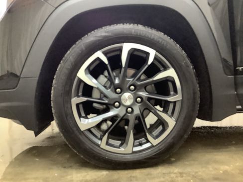 Used 2024 GMC Terrain SLT FWD image 24