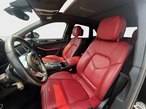 Used 2018 Porsche Macan Sport Edition AWD/4WD image 10