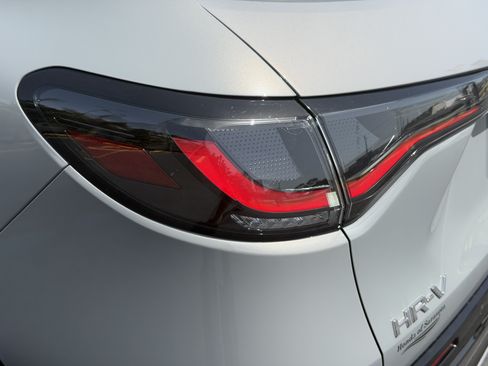 Used 2026 Honda HR-V EX-L image 12