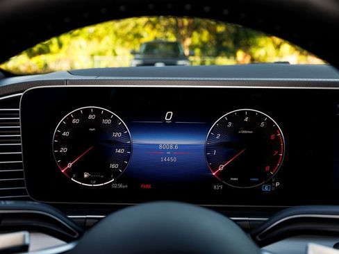 Used 2025 Mercedes-Benz GLS 450 GLS 450 image 25