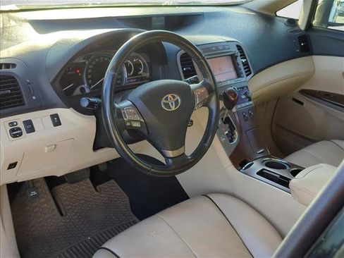 Used 2009 Toyota Venza AWD image 10