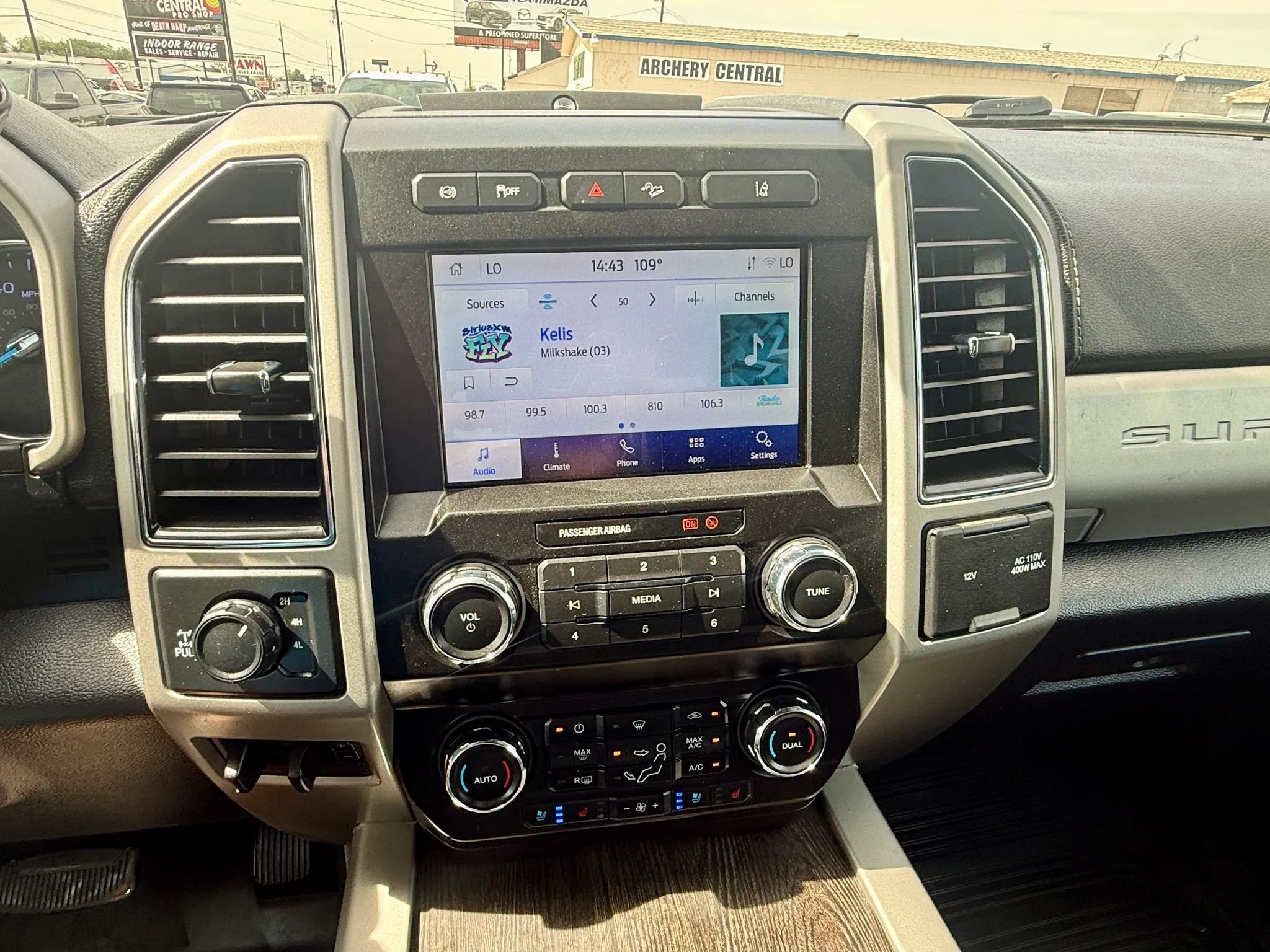 Used 2020 Ford F250 Lariat w/ Lariat Value Package AWD/4WD image 12