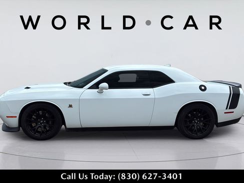 Used 2018 Dodge Challenger R/T Scat Pack w/ Dynamics Package RWD image 14