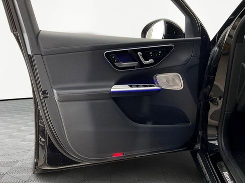 Used 2023 Mercedes-Benz GLC 300 4MATIC image 18