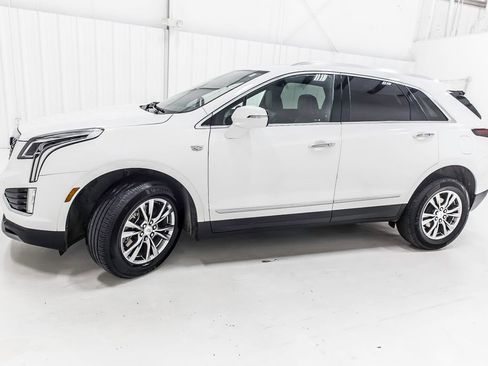 Used 2021 Cadillac XT5 Premium Luxury FWD image 3