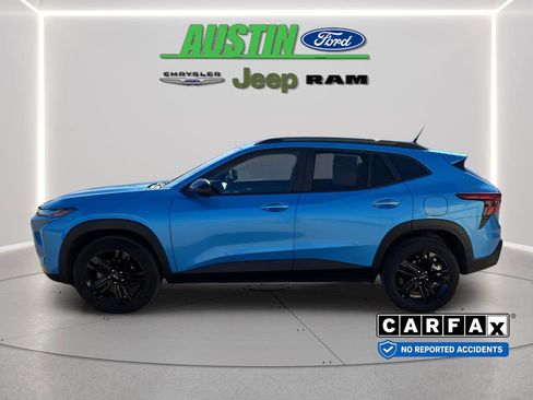 Used 2025 Chevrolet Trax ACTIV w/ Driver Confidence Package FWD image 2