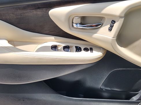 Used 2023 Nissan Murano Platinum w/ Cargo Package FWD image 24