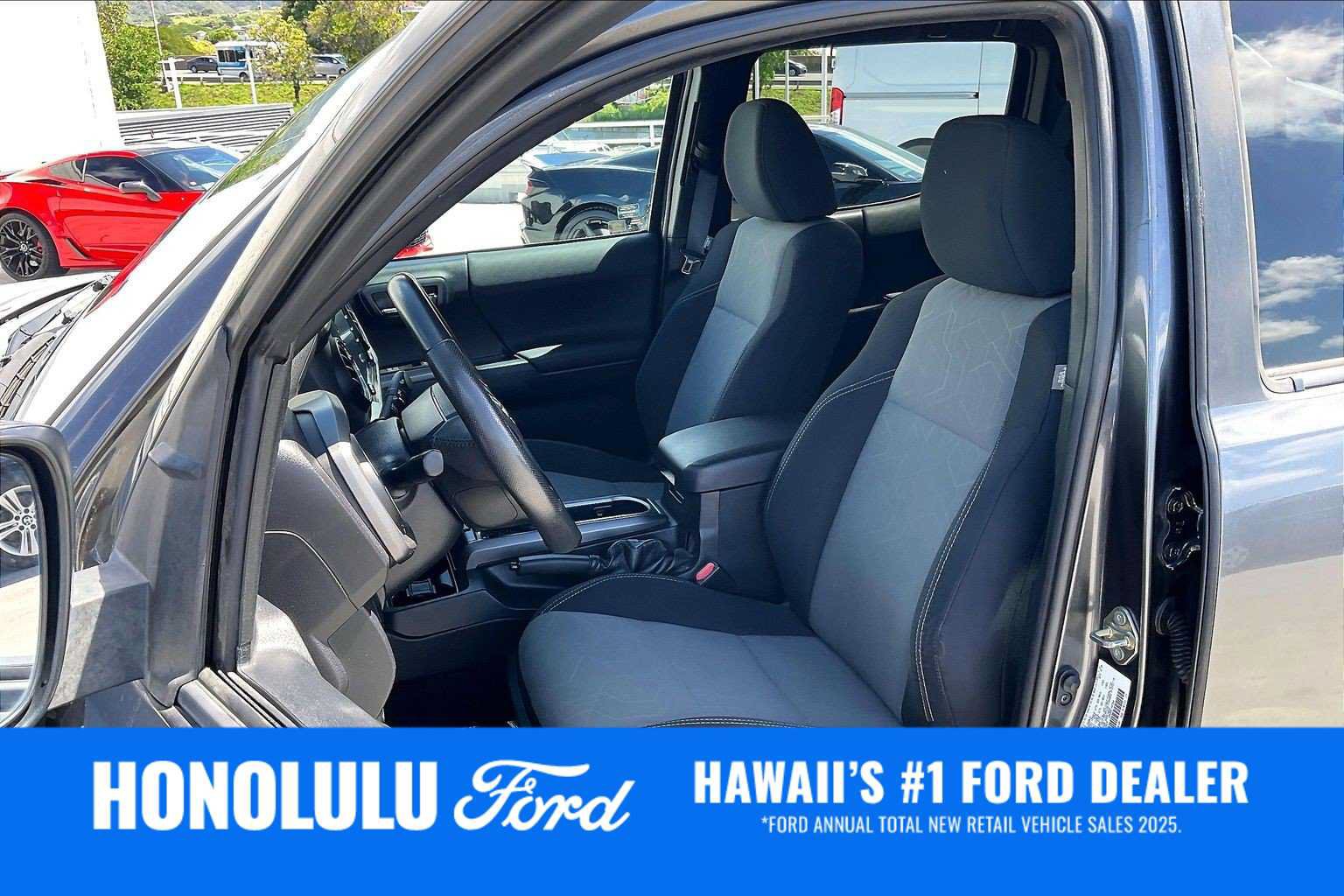Used 2020 Toyota Tacoma TRD Off-Road w/ Technology Package AWD/4WD image 11