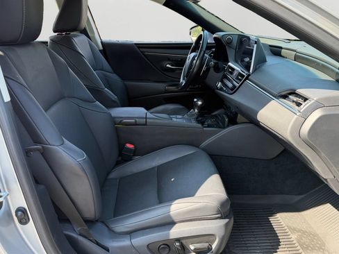 Used 2022 Lexus ES 350 w/ Premium Package FWD image 8