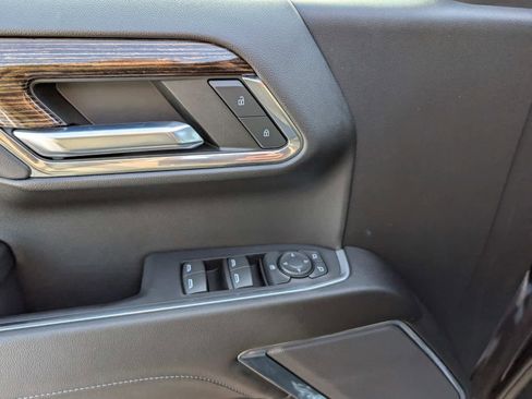 Certified 2022 GMC Sierra 1500 Elevation image 18