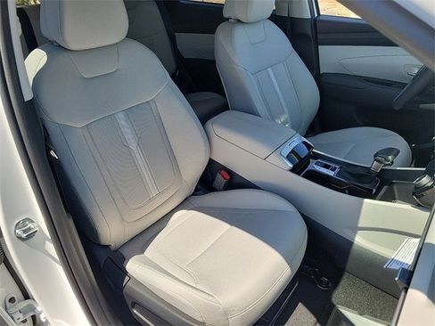 New 2025 Hyundai Tucson SEL image 14