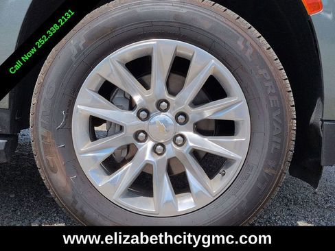 Used 2023 Chevrolet Suburban Premier RWD image 11