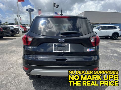 Used 2019 Ford Escape Titanium FWD image 3
