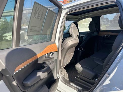 Used 2025 Volvo XC90 B5 Plus w/ Protection Package Premier image 16