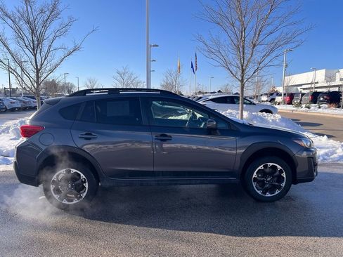 Used 2023 Subaru Crosstrek 2.0i Premium image 3