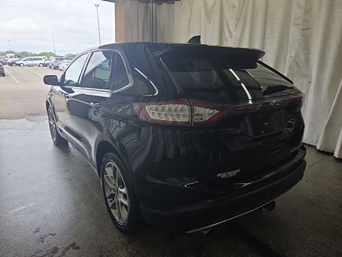 Used 2018 Ford Edge Titanium w/ Equipment Group 302A AWD/4WD image 8