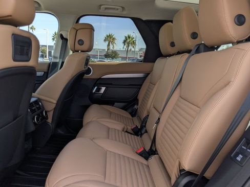New 2026 Land Rover Discovery Limited Edition AWD/4WD image 16