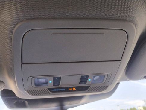 Used 2024 Ford Explorer XLT w/ Equipment Group 202A RWD image 25