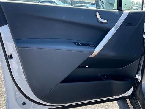 Used 2025 BMW iX xDrive50 image 17