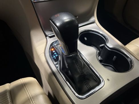 Used 2021 Jeep Grand Cherokee Limited w/ Luxury Group II image 14