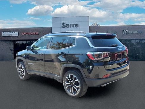 Used 2023 Jeep Compass Limited AWD/4WD image 5