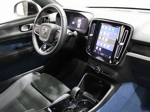 Used 2023 Volvo C40 P8 Recharge Ultimate image 30