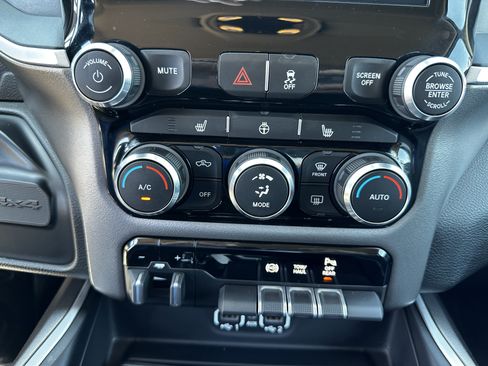 Used 2020 RAM 3500 Big Horn w/ Towing Technology Group AWD/4WD image 20