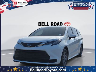 Used 2025 Toyota Sienna LE