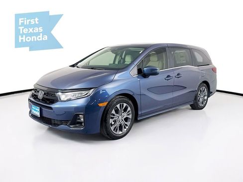 New 2026 Honda Odyssey Touring image 3