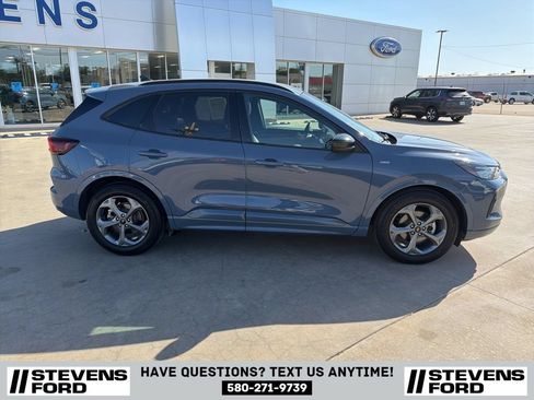 Used 2024 Ford Escape ST-Line w/ Tech Pack #1 FWD image 3