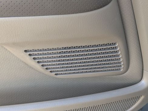 Used 2005 Honda Pilot EX-L image 15