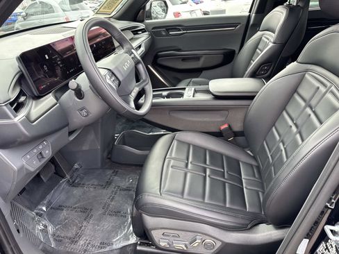 Used 2026 Kia EV9 Land w/ Nightfall Edition Package AWD/4WD image 15
