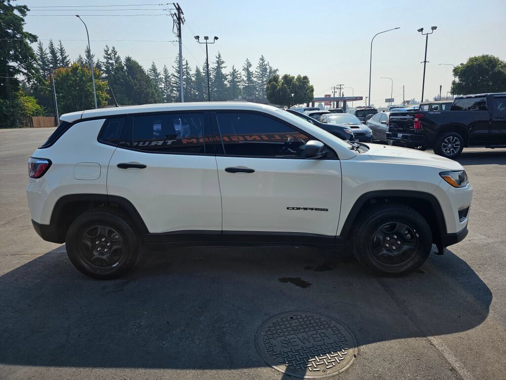 Used 2018 Jeep Compass Sport FWD image 4