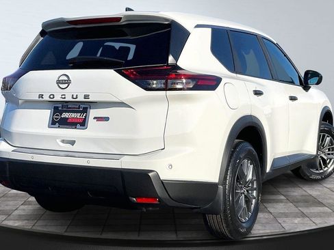 Certified 2024 Nissan Rogue S image 14