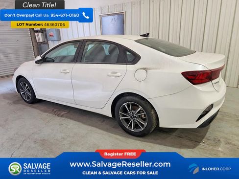 Used 2022 Kia Forte LXS image 3