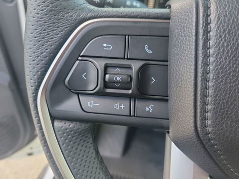 Used 2025 Toyota Tacoma SR5 image 22