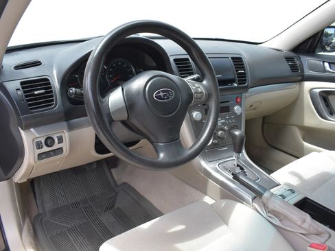 Used 2008 Subaru Outback 2.5i L.L. Bean AWD/4WD image 38