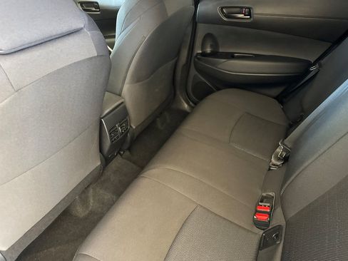 Used 2025 Toyota Corolla Cross AWD Hybrid w/ Moonroof Package image 13