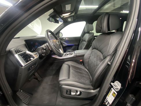 Used 2025 BMW X5 xDrive40i w/ Climate Comfort Package AWD/4WD image 17