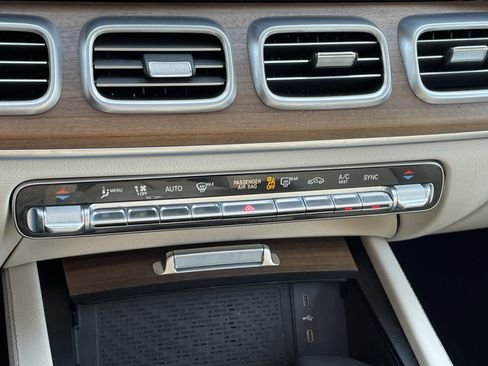 Certified 2024 Mercedes-Benz GLS 450 4MATIC image 34