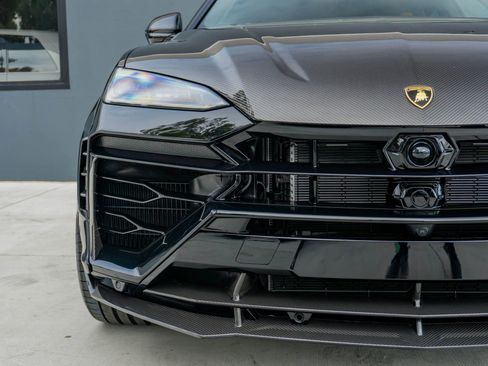 Used 2025 Lamborghini Urus SE image 32