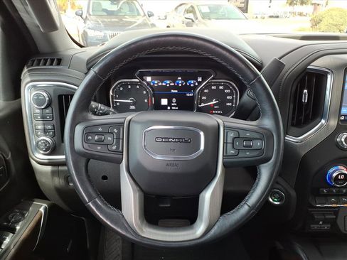 Used 2022 GMC Sierra 1500 Denali w/ Denali Reserve Package image 17