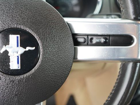 Used 2006 Ford Mustang Convertible RWD image 11