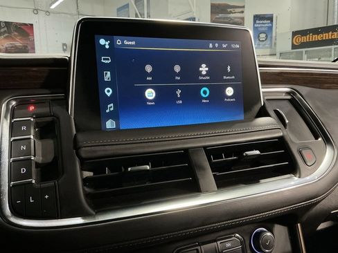 Used 2022 Chevrolet Suburban High Country AWD/4WD image 19